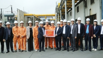 Đồng chí Bí thư Tỉnh ủy thăm, chúc Tết Công ty Cổ phần Nhiệt điện Quảng Ninh