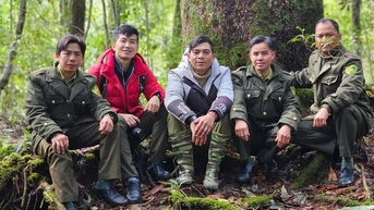 ប្រជាជនប្រារព្ធពិធីបុណ្យ Tet យ៉ាងប្រញាប់ប្រញាល់ស្វាគមន៍និទាឃរដូវនៅកណ្តាលព្រៃចាស់