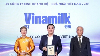 비나밀크는 베트남에서 가장 효과적인 50대 기업에 14년 연속으로 선정되었습니다.
