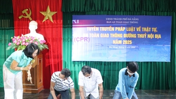 Tuyên truyền pháp luật về an toàn giao thông đường thủy nội địa