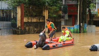 Bộ Công Thương ra công điện khẩn: Bảm bảo an toàn đập, hồ chứa và đầy đủ hàng hóa thiết yếu phục vụ nhân dân
