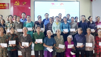 Tuổi trẻ Thành phố Hồ Chí Minh hỗ trợ người dân Nghệ An 1,5 tỷ đồng sau bão số 10