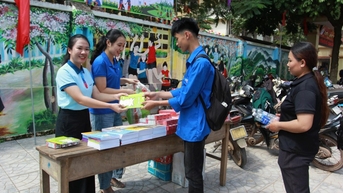 យុវជន​ការពារ​កាកសំណល់​ប្លាស្ទិក