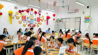 Hà Nội: Mưa giảm, nhiều trường đón học sinh trở lại