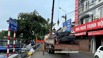 Hương Sơn huy động thuyền máy hỗ trợ vùng lũ miền Bắc