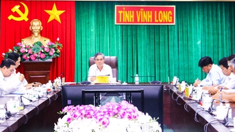 Tập trung nguồn lực, sớm triển khai công trình khẩn cấp khắc phục sạt lở