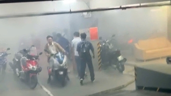 TP Hồ Chí Minh: Cháy hầm giữ xe tòa nhà 11 tầng, nhiều người tháo chạy
