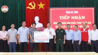 ទីក្រុង Da Nang គាំទ្រខេត្ត Quang Tri និង Ha Tinh ដើម្បីជំនះការខូចខាតដោយសារព្យុះលេខ ១០