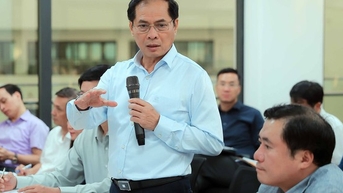 부이 탄 손 부총리, 2025년 가을 박람회 준비 상황 점검