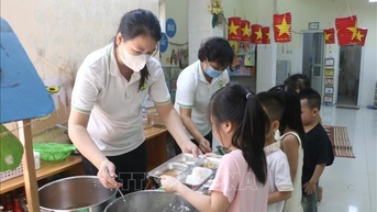 Đảm bảo chất lượng bữa ăn học đường