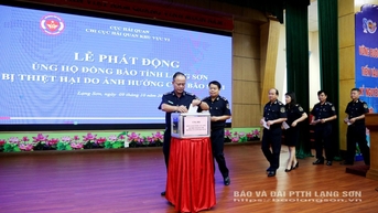 Chi cục Hải quan khu vực VI: Quyên góp 100 triệu đồng ủng hộ đồng bào tỉnh Lạng Sơn bị thiệt hại do cơn bão số 11