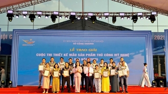 Khai mạc Hội chợ quốc tế quà tặng hàng thủ công mỹ nghệ Hà Nội 2025
