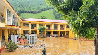 សាលារៀនចំនួន 65 នៅ Lao Cai បានរងការខូចខាតដោយព្យុះ Bualoi ។