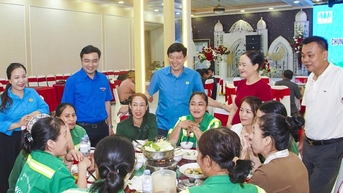 'Union Meal' ចាប់ដៃគ្នាជំនះផលវិបាកនៃព្យុះលេខ១០