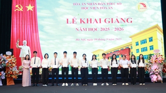 VietinBank Tien Son ផ្តល់អាហារូបករណ៍ដល់និស្សិតនៃបណ្ឌិត្យសភាយុត្តិធម៌