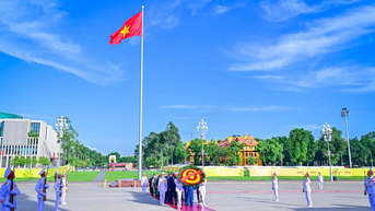 [រូបថត] ប្រធានរដ្ឋសភាគុយបាទៅសួរសុខទុក្ខលោកប្រធានហូជីមិញ