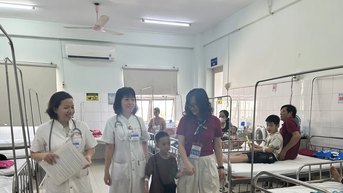 Hue: ជួយសង្គ្រោះជីវិតកុមារដែលមានជំងឺខ្សោយសរសៃឈាមដ៏កម្រ