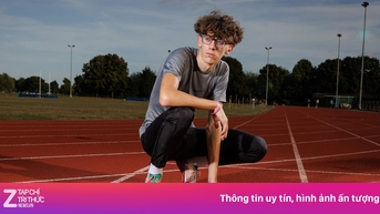 Thiếu niên 15 tuổi người Anh gây sốt với màn chạy 100 m như đang bay