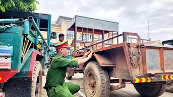 នគរបាល​ឃុំ​តាន់​ទៀង៖ ពង្រាយ​រថយន្ត​កសិកម្ម​ជិត ៧០០ គ្រឿង