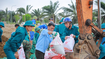 ដោះស្រាយបញ្ហាទំនប់ទឹកទន្លេវិញជាបន្ទាន់