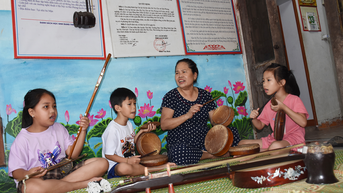 ក្លឹប​ចម្រៀង Ha Thi Cau Xam៖ ជា​កន្លែង​បណ្ដុះបណ្ដាល​ទេពកោសល្យ​តន្ត្រី​ប្រជាប្រិយ