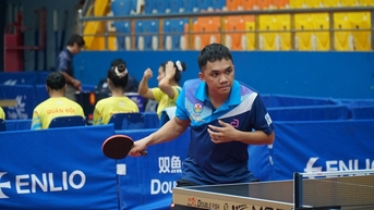 វាយកូនឃ្លីលើតុ ប្តេជ្ញាការពារ "សរសៃមាស"