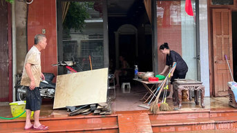 ប្រជាពលរដ្ឋ​ត្រូវ​សម្អាត​ជា​បន្ទាន់ ក្រោយ​ទឹក​ជំនន់