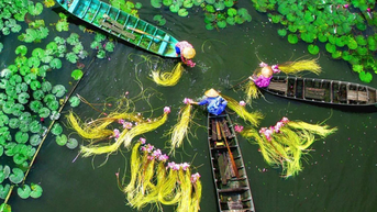 បទពិសោធន៍ធ្វើដំណើរចុងឆ្នាំកំពូលទាំង 4 នៅភាគខាងលិចដែលអ្នកមិនគួររំលង
