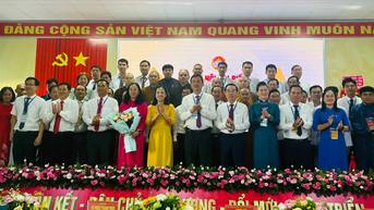 ការលើកកំពស់លទ្ធិប្រជាធិបតេយ្យ ការលើកកម្ពស់ប្រសិទ្ធភាពនៃការត្រួតពិនិត្យ និងការរិះគន់សង្គម