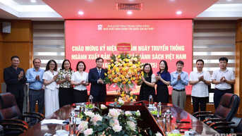 Ban Tuyên giáo và Dân vận Trung ương chúc mừng Ngày truyền thống ngành xuất bản