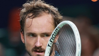 Daniil Medvedev thẳng tiến bán kết Thượng Hải Masters