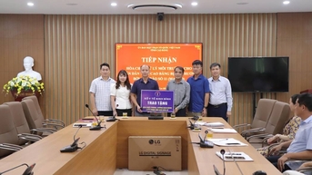 Sở Y tế Ninh Bình hỗ trợ hóa chất xử lý môi trường và hóa chất diệt côn trùng phòng chống dịch bệnh sau bão lũ cho Sở Y tế Cao Bằng