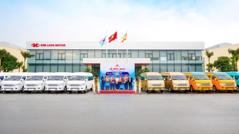 Bàn giao 99 chiếc KIMLONG X9 đến khách hàng