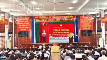 Ủy ban MTTQ Việt Nam xã Vạn Ninh tiếp nhận hơn 153 triệu đồng hỗ trợ đồng bào bị thiệt hại do cơn bão số 10