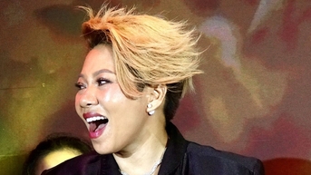 ជំនួសឱ្យពាក្យនិយាយម្តងទៀត