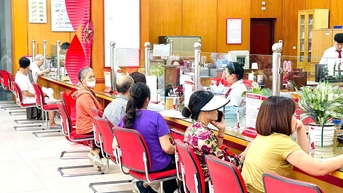 Ngành Ngân hàng triển khai các giải pháp hỗ trợ khách hàng bị thiệt hại do bão lũ gây ra
