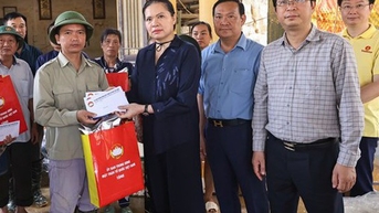 Ủy ban Trung ương MTTQ Việt Nam thăm hỏi, hỗ trợ người dân vùng lũ tỉnh Thái Nguyên