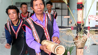 Chung một tâm nguyện trong hai bài viết về Chapi