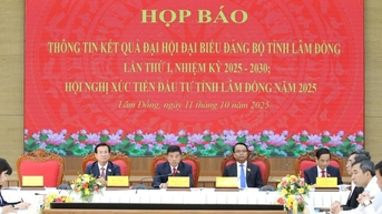 សន្និសីទសារព័ត៌មានដើម្បីជូនដំណឹងអំពីលទ្ធផលនៃមហាសន្និបាតបក្សខេត្ត Lam Dong លើកទី១