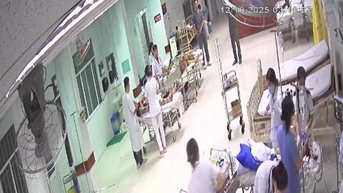 Đà Nẵng: Ôtô 7 chỗ va chạm xe đầu kéo lúc rạng sáng khiến 7 người bị thương