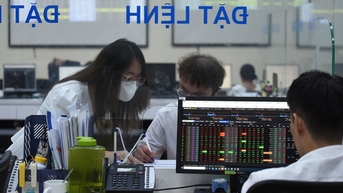 Techcombank 증권 주식 수십억 달러, CRV 부동산이 증권거래소에 상장될 예정입니다.
