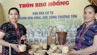 Du lịch cộng đồng kết hợp nghề truyền thống giúp người Cơ Tu ở Đà Nẵng thoát nghèo