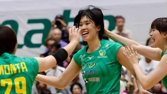 Thanh Thuy, 일본 배구팀 시즌 개막전 승리에 기여