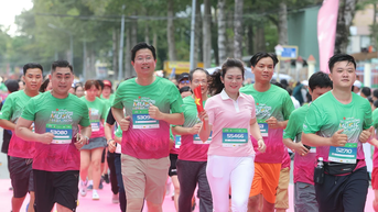 Hơn 12.000 người thử sức tại giải Marathon Đất Sen Hồng