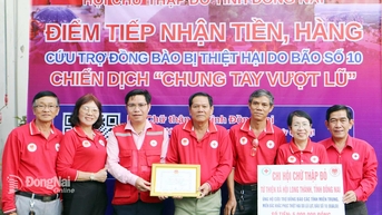 Dong Nai ងាក​មក​បងប្អូន​ជនរួមជាតិ​ដែល​រងគ្រោះ​ដោយ​ខ្យល់ព្យុះ និង​ទឹកជំនន់