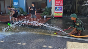 물이 빠지는 곳을 청소하세요.