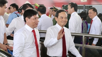 Chung sức đồng lòng đưa thành phố cất cánh