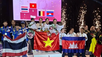 Đội tuyển bi sắt Việt Nam đoạt HCV thế giới tại Pháp, hồi hộp chờ… SEA Games hồi âm