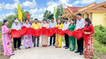 សម្ពោធគម្រោងផ្លូវជនបទតម្លៃជិត ៤,៣ពាន់លានដុង