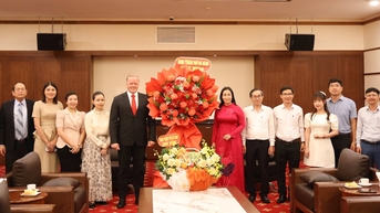 អនុប្រធានគណៈកម្មាធិការប្រជាជនទីក្រុង Nguyen Thi Anh Thi៖ កំណើនអាជីវកម្មទេសចរណ៍រួមចំណែកពង្រឹងតួនាទីរបស់ទីក្រុង Da Nang